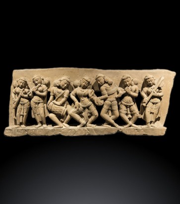 Prezioso pannello raffigurante Apsara e Gandharva