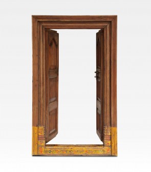 Porta indiana dipinta e intagliata in legno di teak
